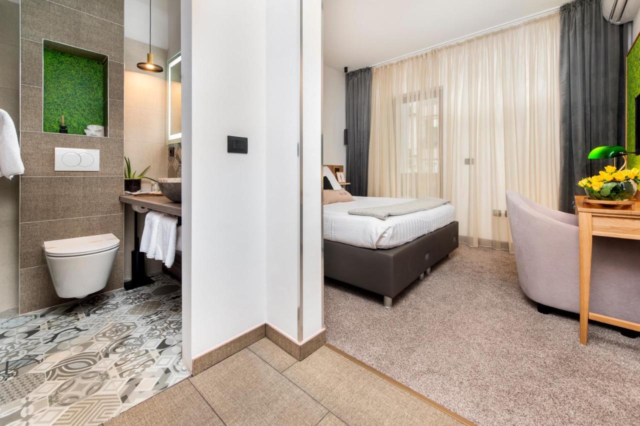 Double or Twin Room Terrace